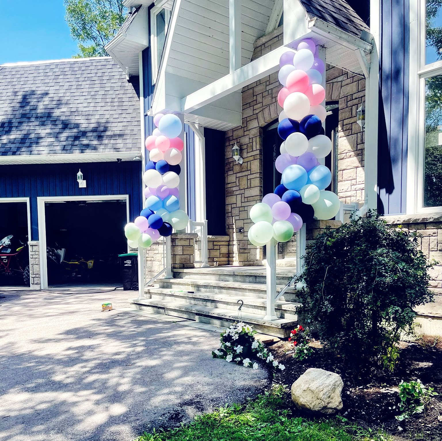 Invest in the best weddings balloon decor in Newmarket