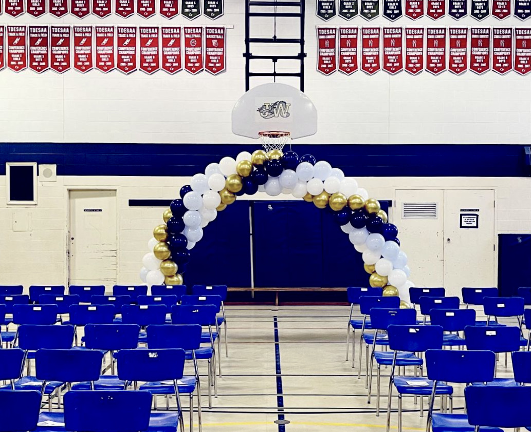 windsor balloon arch display