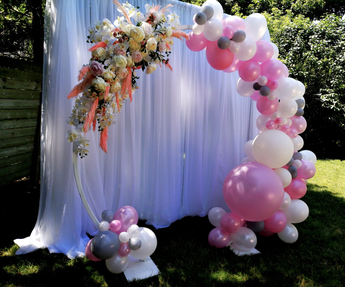 ingersoll balloon arch rental