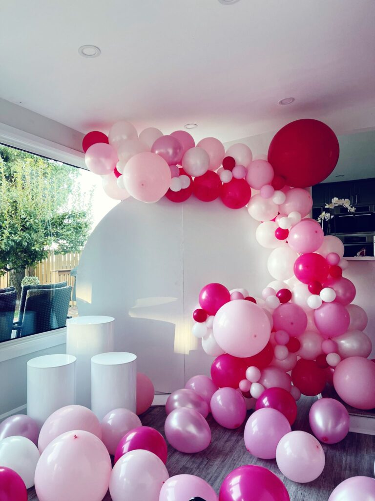 3 plinths, backdrop and balloon arch